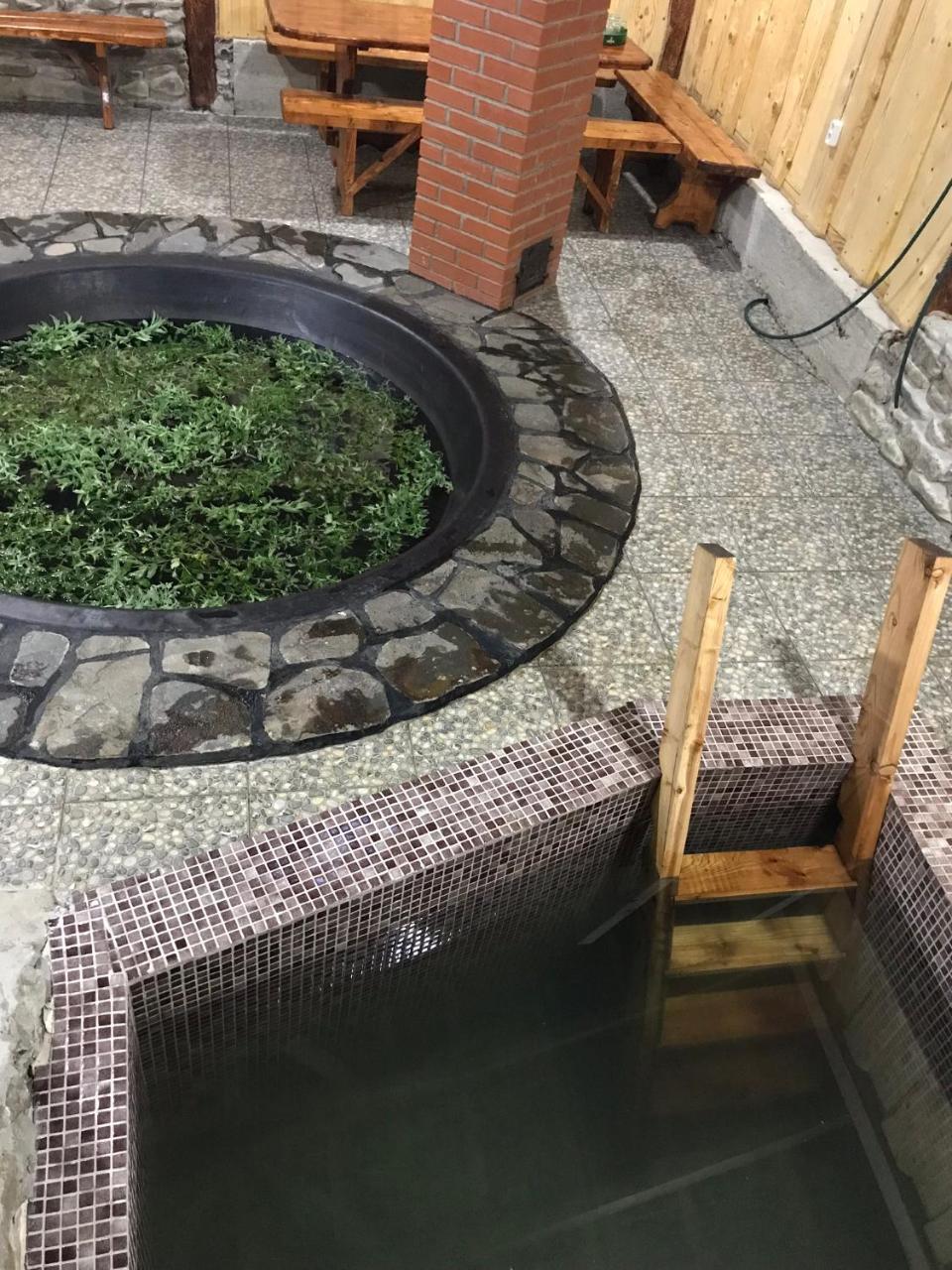 Pid Playem Villa Volovets Buitenkant foto